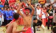 Perayaan Lebaran Unik di Maluku, Perang Sapu Lidi
