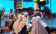 Tahap Pemulihan Pascabencana, Polres Aceh Timur Salurkan Perlengkapan Sholat Kepada Warga Pante Bidari