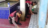 Bakti Religi Peringati Hari Korps Sabhara ke-74, Sat Samapta Polres Aceh Timur Bersihkan Masjid