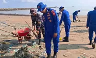 Ciptakan Lingkungan Bersih, Satpolairud Polres Aceh Timur Kurve di Pantai Kuala Idi