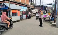 Personel Polsek Darul Aman Polisi Tertibkan Arus Lalu Lintas di Kawasan Pasar Takjil