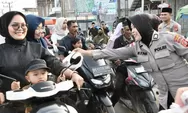 Polres Aceh Timur Bersama HMI Bagikan 500 Paket Takjil di Peureulak