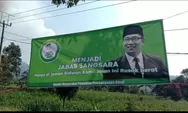 Ridwan Kamil Kena Teror Mental Spanduk Jalan Rusak di Garut
