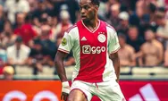 Akan Dilepas Ajax Amsterdam, Jurrien Timber Jadi Rebutan Manchester United dan Liverpool