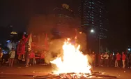 Sampai Malam Demo Buruh 10 Agustus 2023 Masih Bakar Atribut