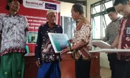 Delapan Warga Purworejo Bonang Terima Bantuan Rumah Panggung