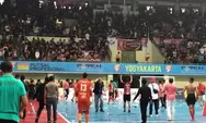 Fans Blacksteel Mengamuk di Final Liga Futsal Profesional 2019