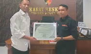 FPRMI Bulukumba Beri Penghargaan Dua Perwira Polres