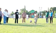Tendangan Pertama Andi Utta Buka Turnamen Sepak Bola Gantarang, UMKM Ikut Didorong Bangkit
