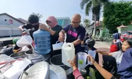 Aksi peternak susu membuang susu segar bukan hanya di Boyolali namun juga di Pasuruan Jawa Timur