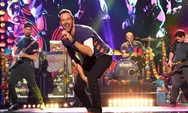 Mengejutkan, Chris Martin Lempar Pantun ‘Pinjam Seratus’ di Konser Coldplay Jakarta