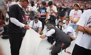 Alam Ganjar Bersama 5.000 Pasukan Penguin Bersih-Bersih Sampah Plastik Usai Kampanye Akbar