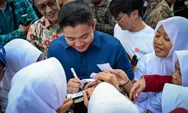 Suka Turun ke Masyarakat, Seskab Teddy Dinilai Perkuat Praktik Empathetic Governance di Pemerintahan