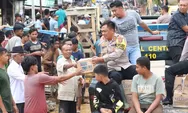 Kapolres Aceh Selatan Serahkan Bantuan Kepada Masyarakat Korban Banjir Bandang