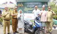 Penyuluh Pertanian di Desa Mempaya, Bangka Belitung Terharu Mendapatkan Hadiah Sepeda Motor