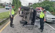 Berheti di Tengah Jalan, Mobil Pick Up terbalik Dibantai Angkutan Umum asal Taput