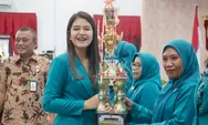 Kahiyang Ayu Berikan Penghargaan kepada Pegiat Gerakan PKK dan KB, Kecamatan ini Jadi Juara