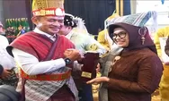Wali Kota Siantar Raih Penghargaan Terbaik 1 Pembangunan Daerah Provsu