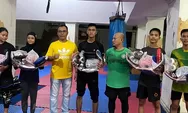 Hamdani Syahputra Salurkan Perlengkapan Taekwondo kepada Atlit PPLPD