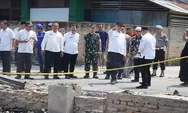 Selain Sembako, Pj Bupati Langkat Tinjau Korban Kebakaran di Kecamatan Padang Tualang