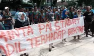 Sekelompok Masyrakat Demo ke PN Stabat Bela Mantan Bupati Langkat Terbit Rencana Peranginangin yang Tersandung Kasus TPPO