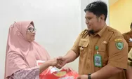 39 Orang di Padangsidimpuan Terima Bantuan Atensi Kemensos RI, Plt Sekda Harapkan Masyarakat Bisa Giat Tingkatkan Kesejahteraan