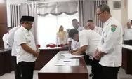 Para Pejabat Eselon II dan III Tanda Tangani Surat Perjanjian di Depan Wali Kota Padangsidimpuan Letnan Dalimunthe