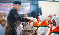 Rico Waas Tepung Tawari Calhaj KBIHU Al-Mukhlisin Medan Belawan, Perintahkan Lurah Camat Jaga Keluarga yang Ditinggalkan