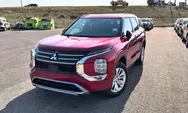 Mitsubishi Outlander SE Walkaround: Mengungkap Pesona SUV AWD 7-Penumpang Terbaik di Kanada dengan Desain Modern dan  Fitur Canggih
