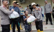 118 Warga Rusunawa dan 21 Pengungsi di Tapteng Terima Bantuan Sembako