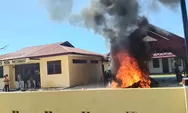 Ratusan Massa Bakar Markas Polsek Muara Batang Gadis Madina: Sudah Lama Kami Resah!