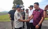 Wawako Sibolga Sambut Kedatangan Mendagri Tito Karnavian di Bandara Pinangsori