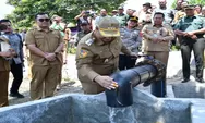 Bupati Samosir Resmikan Pompa Air Tenaga Surya di Onan Runggu