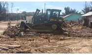 Medan yang Berat untuk Pulihkan Infrastruktur Pascabencana Banjir dan Longsor di Tapteng, Alat Berat Dikerahkan