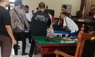 Terdakwa Kasus Cabul Pingsan di Ruang Sidang Pengadilan Negeri Simalungun