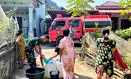 TNI Distribusikan Air Bersih ke Korban Banjir dan Longsor di Tapteng