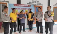 Polsek Megamendung Bersihkan Masjid dan Pasang CCTV Dukung Program ASRI Kapolri