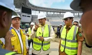 Bobby dan Rico Waas Tampak Kompak Cek Kesiapan Stadion Teladan untuk AFF U19