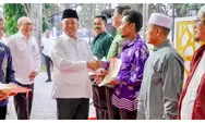 Menteri ATR/BPN Serahkan 33 Sertifikat Wakaf di Sulteng