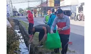 Geber Selat Tengah Digelar, Lurah Saifuni Ajak Warga Jaga Kebersihan Lingkungan