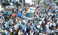 Puluhan Ribu Warga Subang Antusias Sambut Kedatangan Capres Prabowo