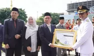 Gagal di Tahun 2023, Pj Bupati Banyumas Akhirnya Raih Penghargaan Universal Health Coverage (UHC)