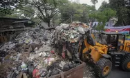 Pemkot Bandung Angkut Ratusan Ton Tumpukan Sampah di TPS Taman Cibeunying: Targetkan 2 Hari Selesai
