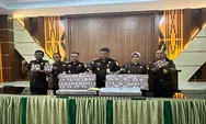 Terdakwa Tindak Pidana Perpajakan Serahkan Kerugian Pendapatan Negara Rp 4,3 Miliar kepada Tim JPU Pidsus Kejari Kendari