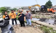 Dibantu Aparat Desa Kedung Pengawas, UPT PP Wilayah I DLH Kab Bekasi Bebersih Sampah Kali BUT 8