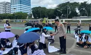 Polisi Pastikan Pengamanan Maksimal, Ribuan Guru Honorer Gelar Aksi Unjuk Rasa di Depan Gedung DPR MPR