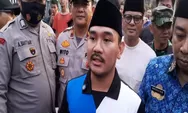 Bupati Bekasi Tinjau Rumah Cambang Warga Desa Babelan Kota, Disantuni Rp 10 Juta Buat Ngontrak 1 Tahun