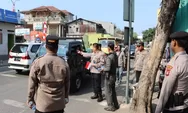 Kapolres Pelabuhan Tanjung Priok Bagikan Bendera Merah Putih, Ajak Masyarakat Kobarkan Semangat Nasionalisme
