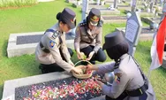 Peringati Hari Jadi ke 77, Polwan Mabes Polri Gelar Ziarah dan Tabur Bunga di TMPN Kalibata 