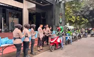 Program Jumat Peduli, Polwan Polda Metro Jaya Ajak Ojol Tertib Lalu Lintas